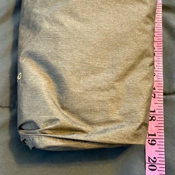 The North Face | EUC Khaki Colored Puffer Jacket with Hood - Picture 6 of 14